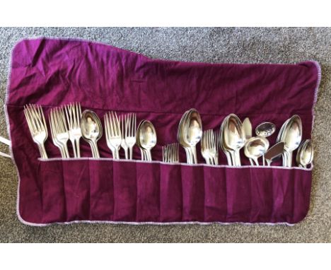 A HARLEQUINN CANTEEN OF GEORGE III SILVER TABLE CUTLERY 64 PIECES-14 LGE FORKS,14 SMALLER FORKS,17 LARGE SPOONS,15 SMALLER SP