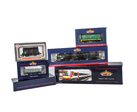 Bachmann Turbostar DMU and Rolling Stock, 32-452A Southwest Trains red, white and blue Class 170/3 2-Car DMU, 38-220 BP 100 T