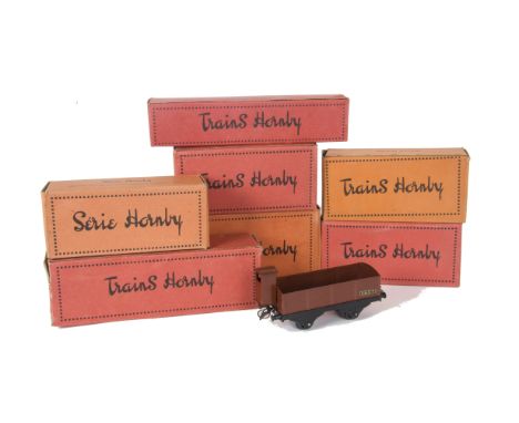 French Hornby O Gauge 3-rail Boxed Freight Stock, comprising Esso and Primagaz (with stylized blue block lettering) tank wago