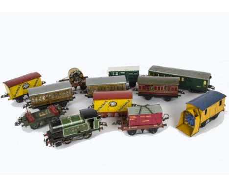 Hornby O Gauge Clockwork No 101 Tank Locomotive and Assorted Rolling Stock, the locomotive in LNER green as no 460, F, mech t