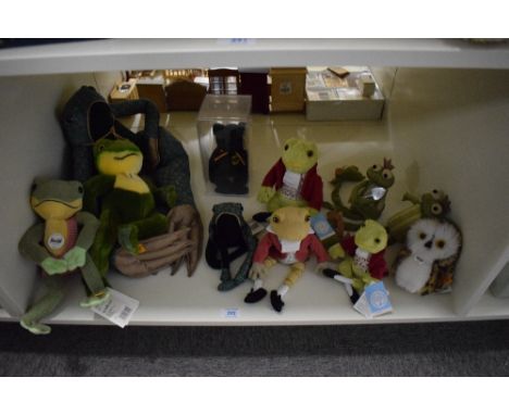 Steiff and similar Soft Toys, 064586 Froggy, 282225 Hippie Frosch, 045608 Wittie Eule, TY Bear and Frog, Gund Frog x2, Dora D
