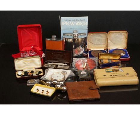 A box of mixed collectables to include a pocket watch, bakelite shaving set, a silver and amber cased cheroot holder and a hi