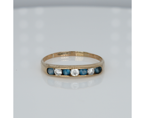 A 9ct gold, blue and white paste set ring, 1.5g, R