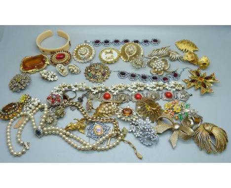 Vintage costume jewellery 