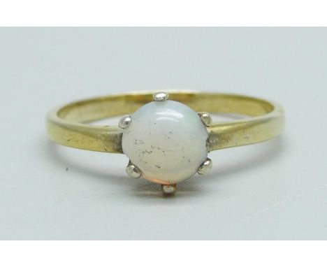 A silver gilt Ethiopian opal solitaire ring, stone a/f, P 