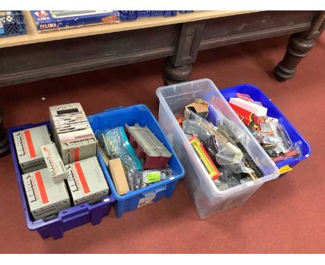 A Quantity of Predominantly OO/HO Gauge Model Railway Workshop Items by Assorted Makers to include Bachmann 4-6-0 Chassis Uni