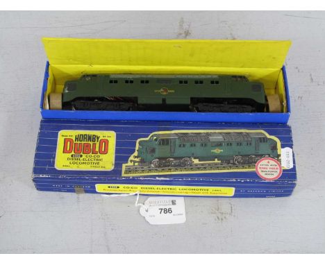 Hornby Dublo 'OO' Gauge/4mm Re No 3232 3 Rail "Deltic" Co-Co Diesel Electric Locomotive, BR green (circa 61-64) No R/No, boxe