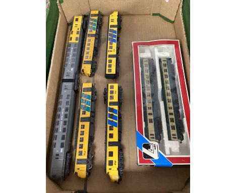Four HO Scale Continental Outline DMU's / EMU's, by Fleishmann, Lima and others, all untested.