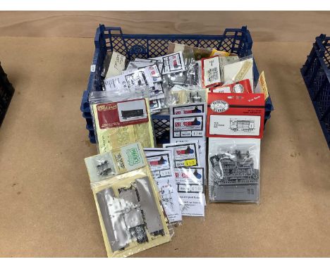 A quantity of OO scale unbuilt kits including MSE Signal kits, and Parkside Dundas Wagon kits, apparently unopened, some smal