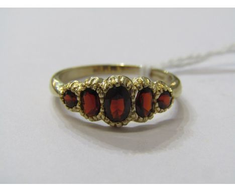 9CT YELLOW GOLD VINTAGE STYLE 5 STONE GARNET RING, size R 