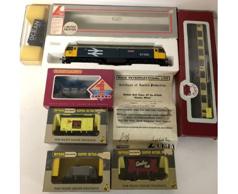 Lima OO gauge Class 47 BR limited edition locomotive Jimmy Milne and a further six various wagons and coaches boxed