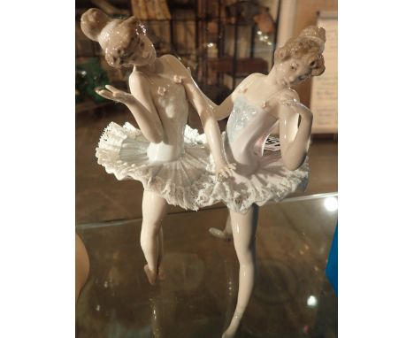 Pair of Lladro ballerinas Dress Rehearsal figurines