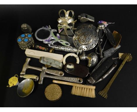Various collectables, to include a small amount of costume jewellery, cigar cutters, Art Nouveau style enamelled magnifying g