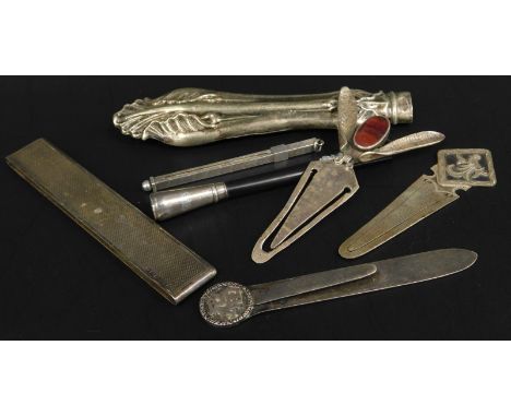 Miscellaneous white metal items, to include a bookmark inset with an agate stamped 925, a silver engine turned comb guard etc