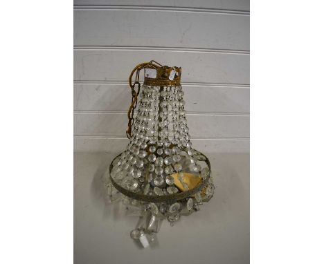 VINTAGE CENTRE CEILING LIGHT FITTING WITH GLASS PRISMATIC DROPS