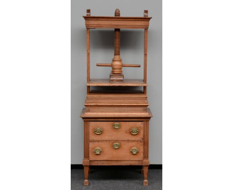 An oak and elmwood press/commode, 19thC, H 163 - W 66,5 - D 47,5 cm