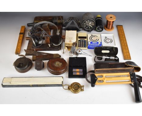 Collectable instruments including 1950s aircraft altimeter, leather cased Short &amp; Mason military marked clinometer or sim