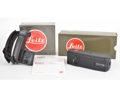 Leica motor winder R and grip to suit, both in original boxes