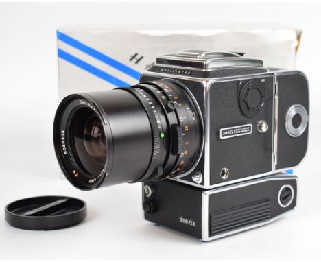 Hasselblad 500ELX medium format camera, serial number RU1332555, circa 1987,&nbsp;with Carl Zeiss Distagon 4/50 T* lens, seri