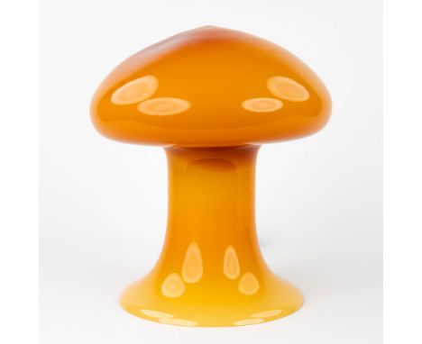 La Murrina, a lamp in the shape of a mushroom. Made of glass in Murano and marked. 20th century.  Dimensions: (H:35 x D:30 cm