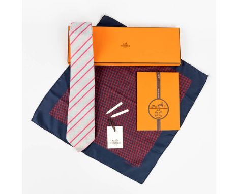 Herms, a tie and handkerchief. In the original packaging.  Dimensions: 