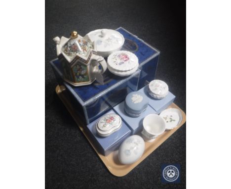 A tray of three boxed Sadler Classic Collection teapots, six Wedgwood and Coalport lidded trinket dishes, Wedgwood vase and d