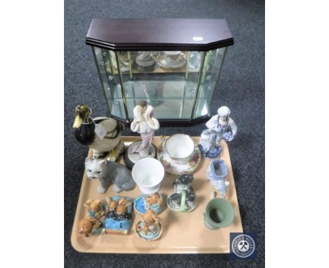 A glazed curio cabinet and a tray of figures, Pendelfin rabbits, jasper ware, vintage china cruet set etc 