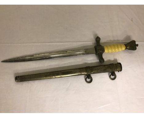 WWII German Kriegsmarine dress dagger, Eagle Finial damaged.