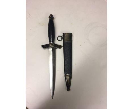 WWII D.L.V. Flyers dagger, blade by E P & S Solingen, and sheath.