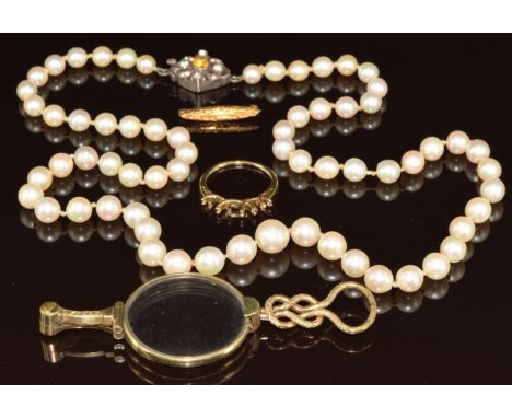 A single strand of cultured pearls, 9ct gold ring mount, lorgnette with serpent handle and a 9ct gold brooch&nbsp;