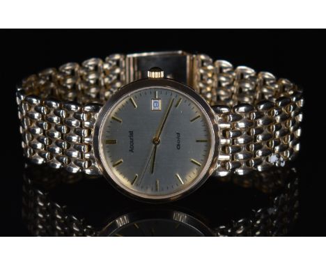 Accurist 9ct gold gentleman's wristwatch with date aperture, gold hands and hour markers, champagne dial and quartz movement,