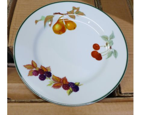 A Royal Worcester Evesham Vale twenty piece dinner service 