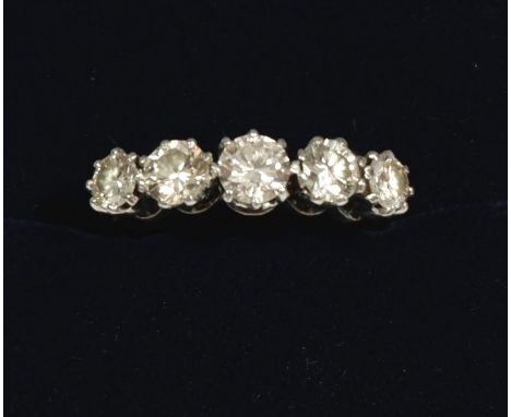 An 18 carat gold and platinum set five stone diamond ring, approx 1.4 carats of diamonds, size M, 3.4g 