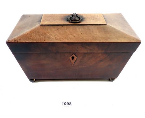 A Georgian mahogany tea caddy with basket of fruit and ring handle to lid, 25cm 