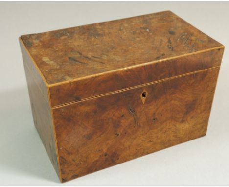 A Georgian burr walnut tea caddy, 19 x 11 x 12cm high 