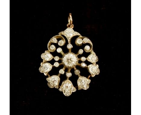 A Victorian diamond pendant set in silver and yellow metal, 2.7 x 2.5cm, 7g 