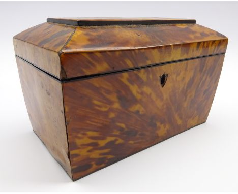 Early 19th Century tortoiseshell sarcophagus tea caddy with hinged cover L18.5cm Condition Report & Further Details Interior 