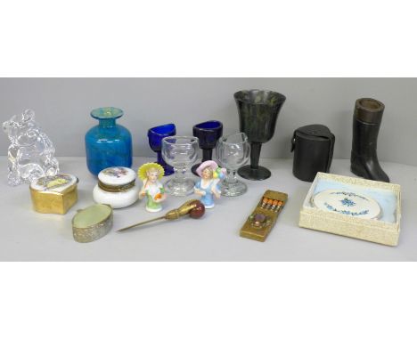 Glass eye baths, a compact and a Mdina glass vase, etc. 