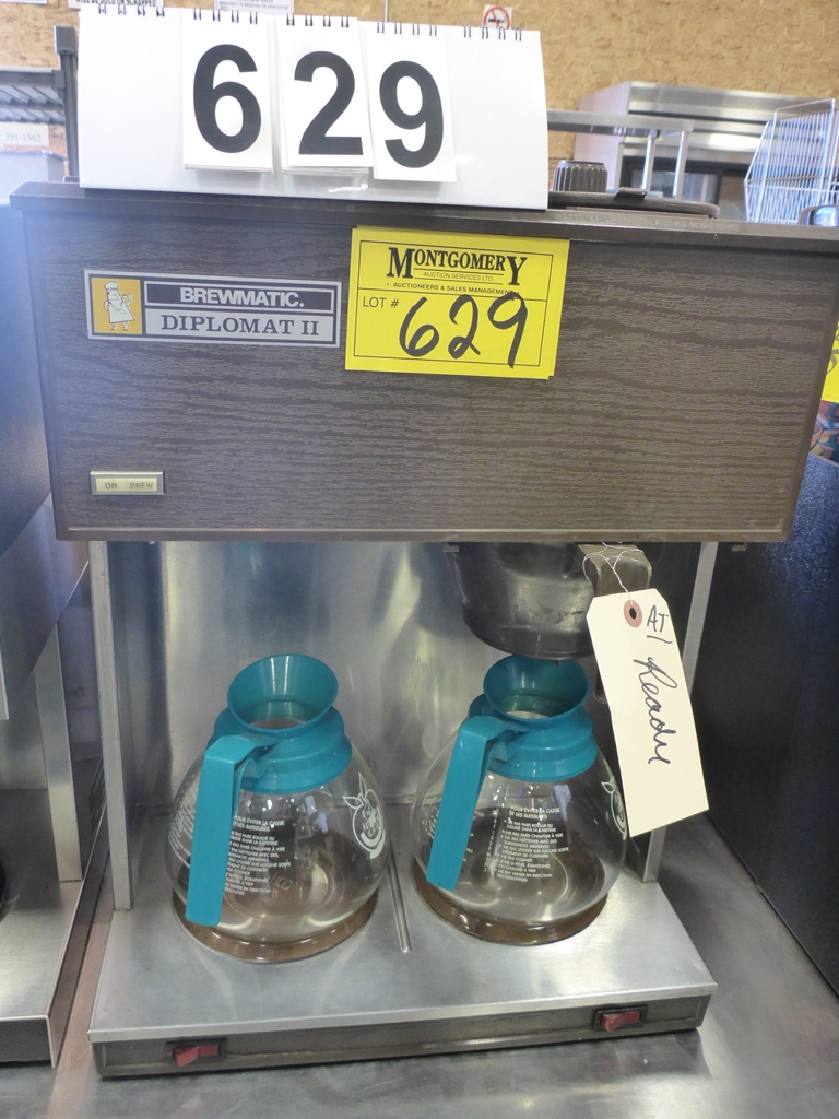 BREWMATIC DIPLOMAT II 2 STATION COFFE MAKER & 2 GLASS COFFEE POTS