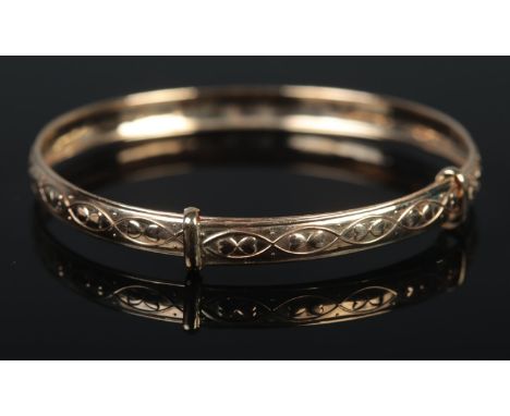 A 9ct Gold Baby's/Christening bangle. Total weight: 1.9g.  