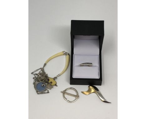 Silver jewellery including a boxed Sif Jakobs ring, brooches etc 
