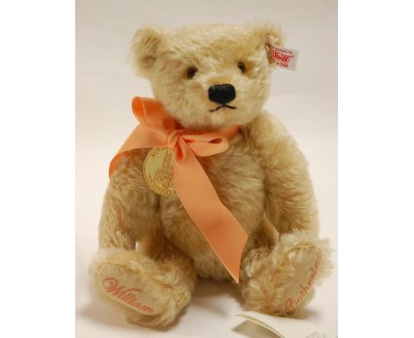 A modern Steiff 'Royal Wedding' bear 2011 with button in the ear and with medallion, and outer bag, with certificate