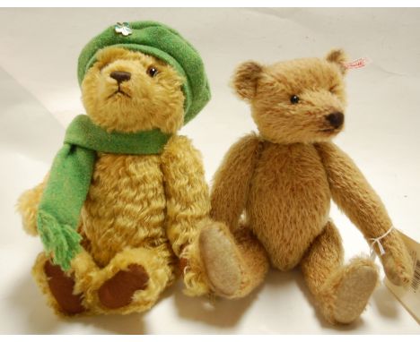 Two various modern Steiff bears, to include Patrick with certificate and bear, and one other lacking certificate (2) Conditio