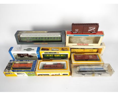 Bachmann - Fleischmann - Walthers - AHM - 9 x boxed HO gauge models including # 18601 Union Pacific Ore Car, # 0905 41 foot R