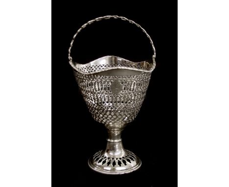 Attractive George III silver basket with geometric pierced panel band, maker TI, London 1775, 6" high, 5oz approx (minor faul