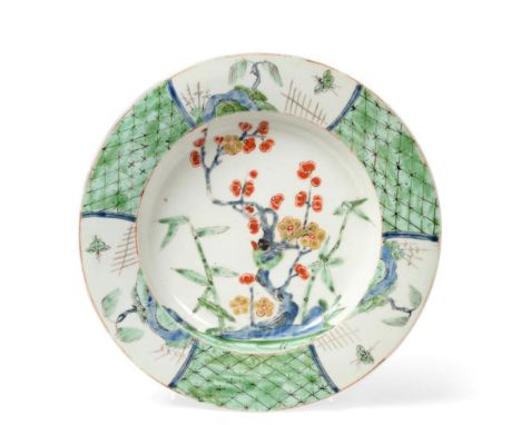 An Early Worcester Porcelain Plate, circa 1752, en suite to the previous lot, 25cm diameter See illustration