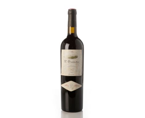 A bottle of Álvaro Palacios L'Ermita, 1995, Priorat.Category: Red wine.75 cl.Level: B.This is a bottle of aged wine, matured 