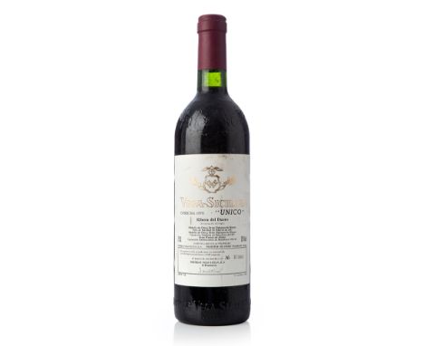 A bottle of Vega Sicilia Único, 1970, Ribera del Duero.Category: Red wine.75 cl.Level: B.The Único is Vega Sicilia's referenc