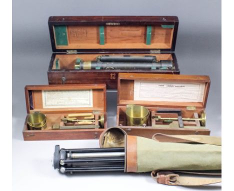An early 19th Century Dring & Fage of 145 Strand, London, brass and steel corn balance in original fitted mahogany case with 