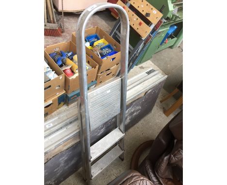 Aluminium step ladders 